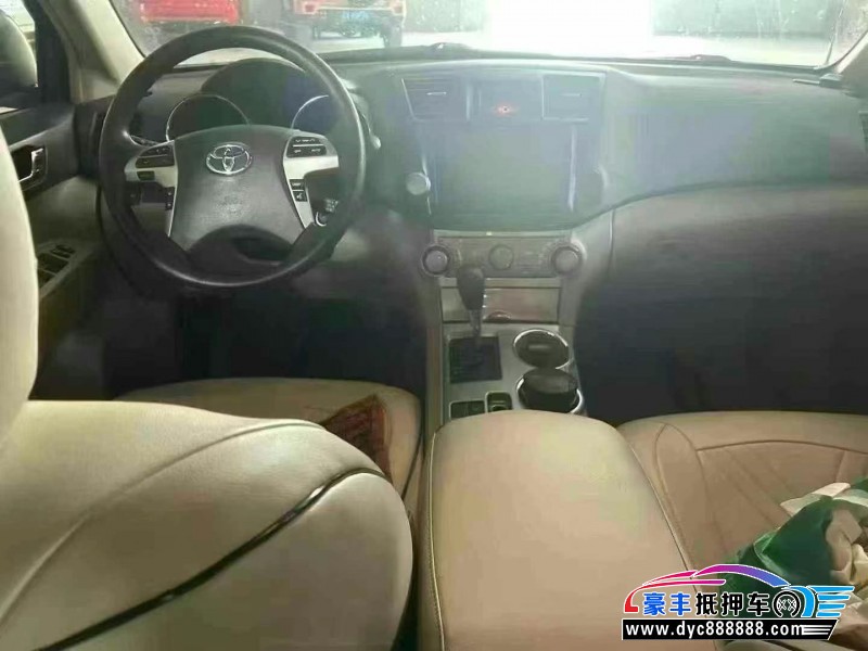 14年丰田汉兰达轿车抵押车出售