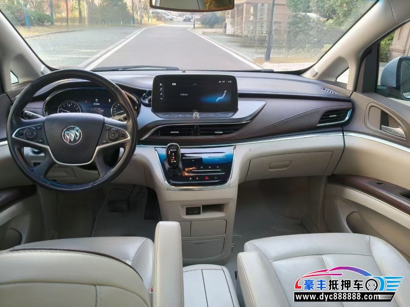 20年别克GL8轿车抵押车出售