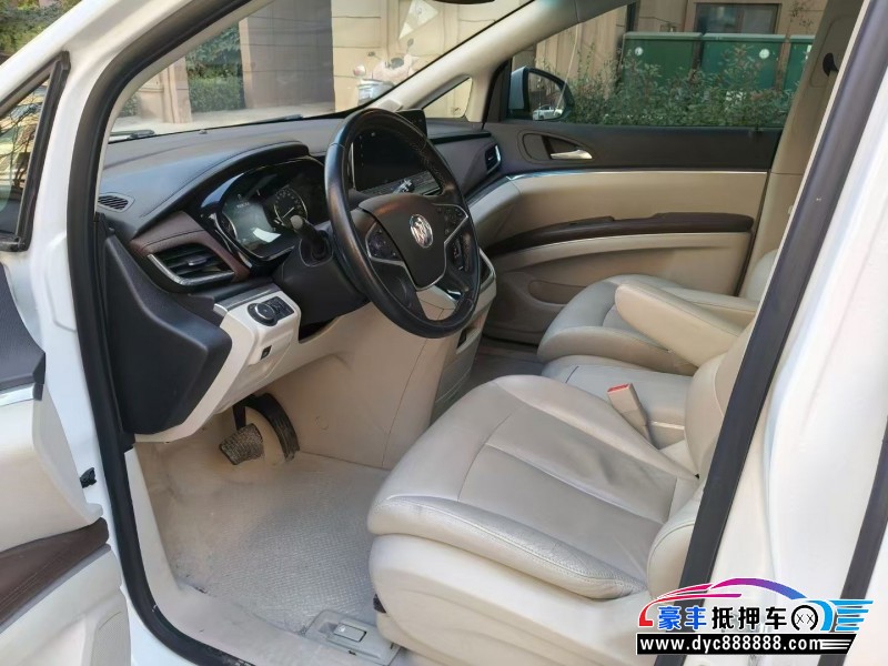 20年别克GL8轿车抵押车出售