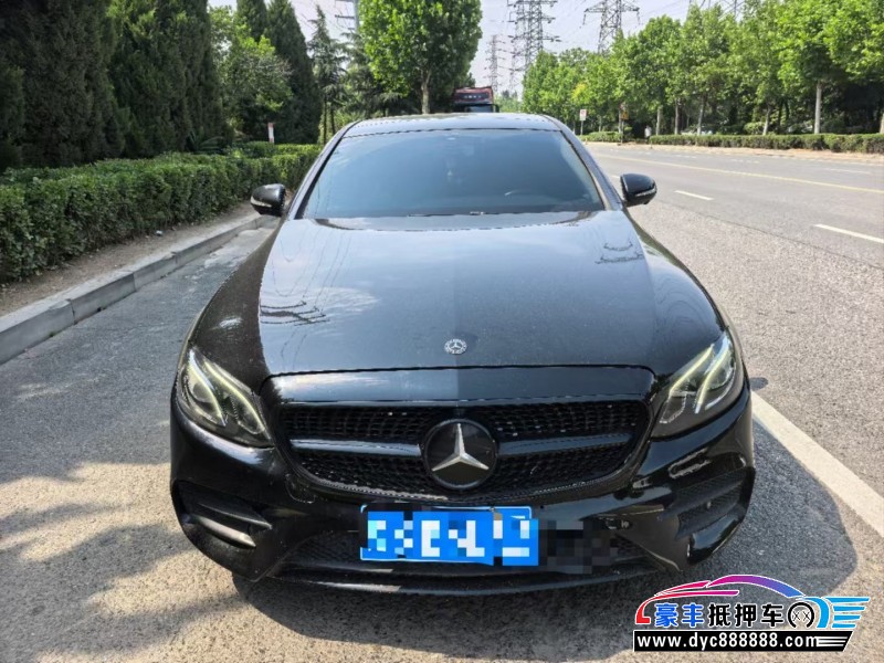 抵押车出售18年奔驰E轿车