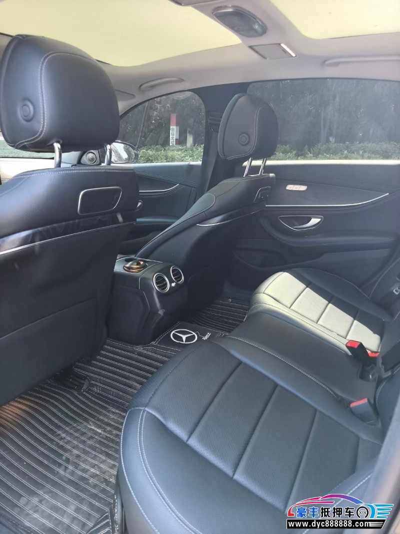 18年奔驰E轿车抵押车出售