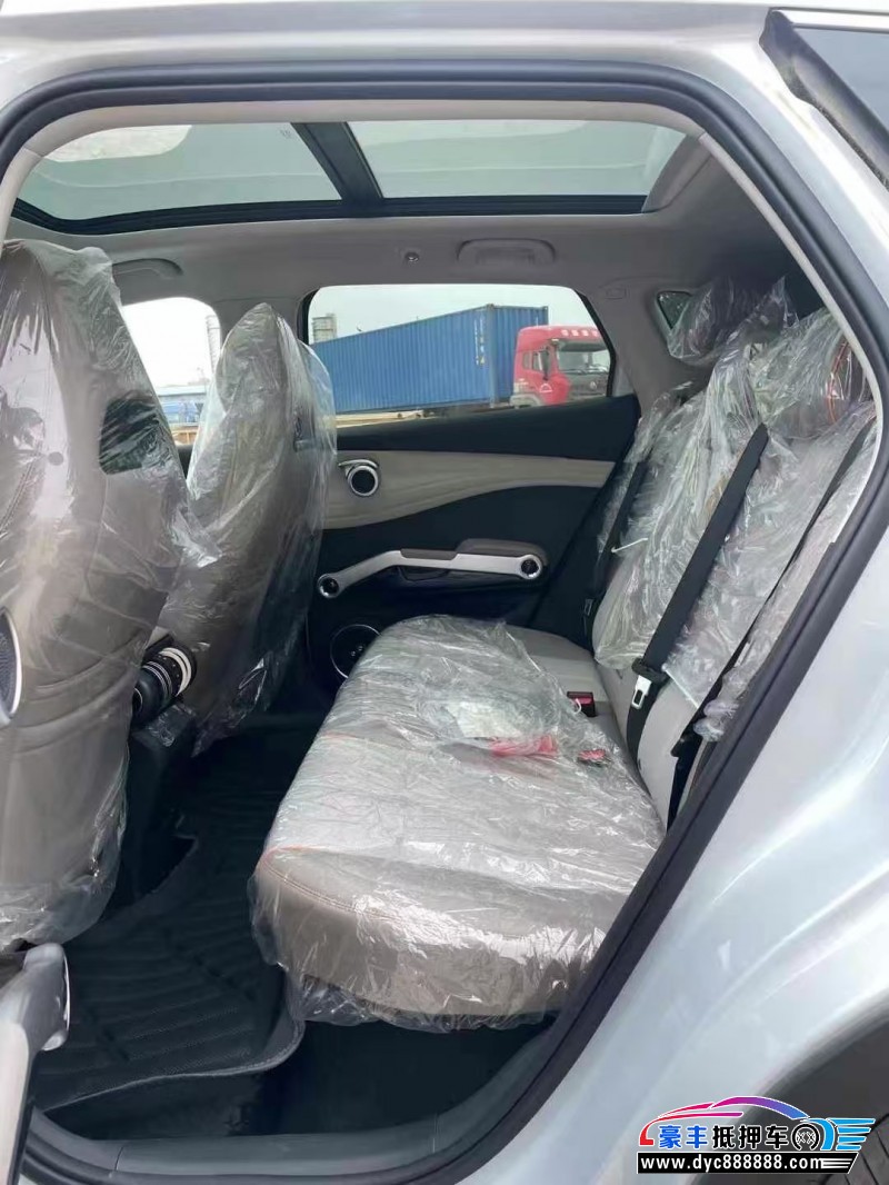 25年比亚迪元轿车抵押车出售