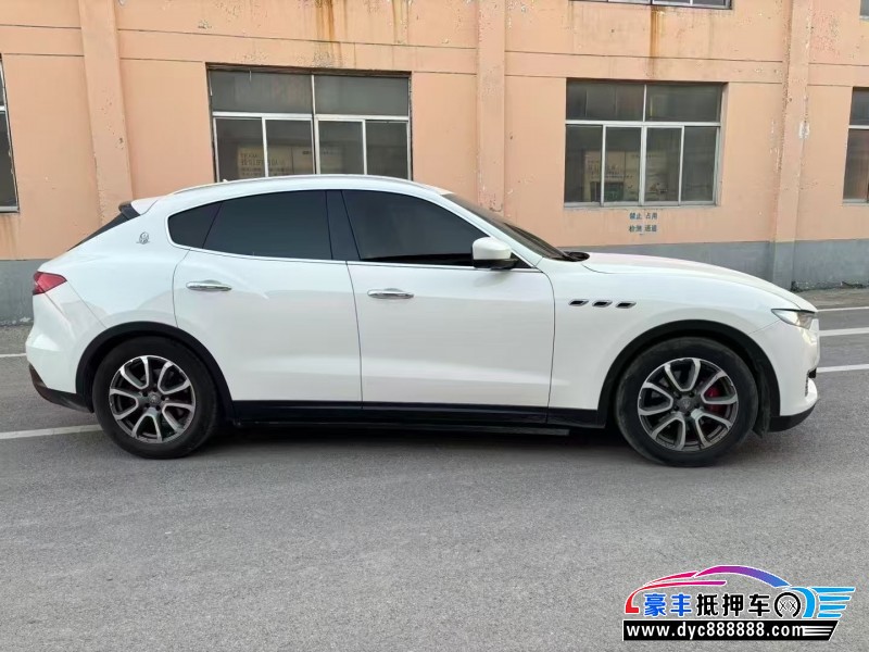 18年玛莎拉蒂莱万特轿车抵押车出售