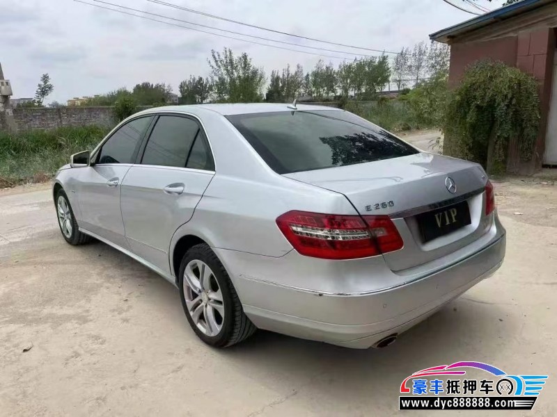 10年奔驰E轿车抵押车出售