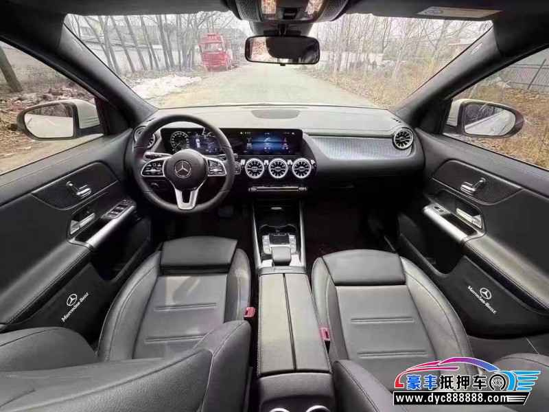 23年奔驰GLA轿车抵押车出售