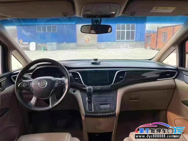 18年别克GL8轿车抵押车出售