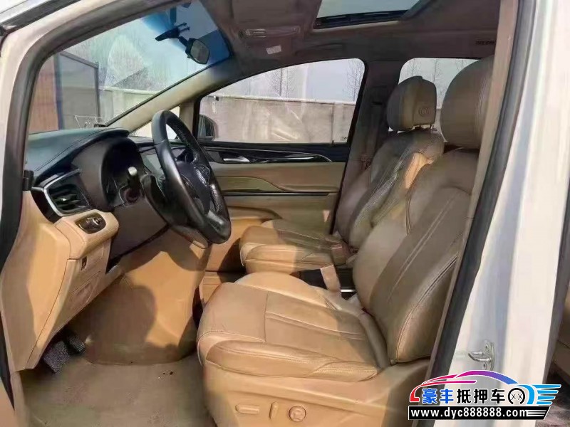 18年别克GL8轿车抵押车出售