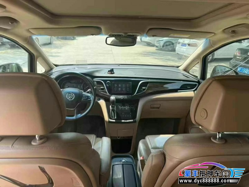 18年别克GL8轿车抵押车出售