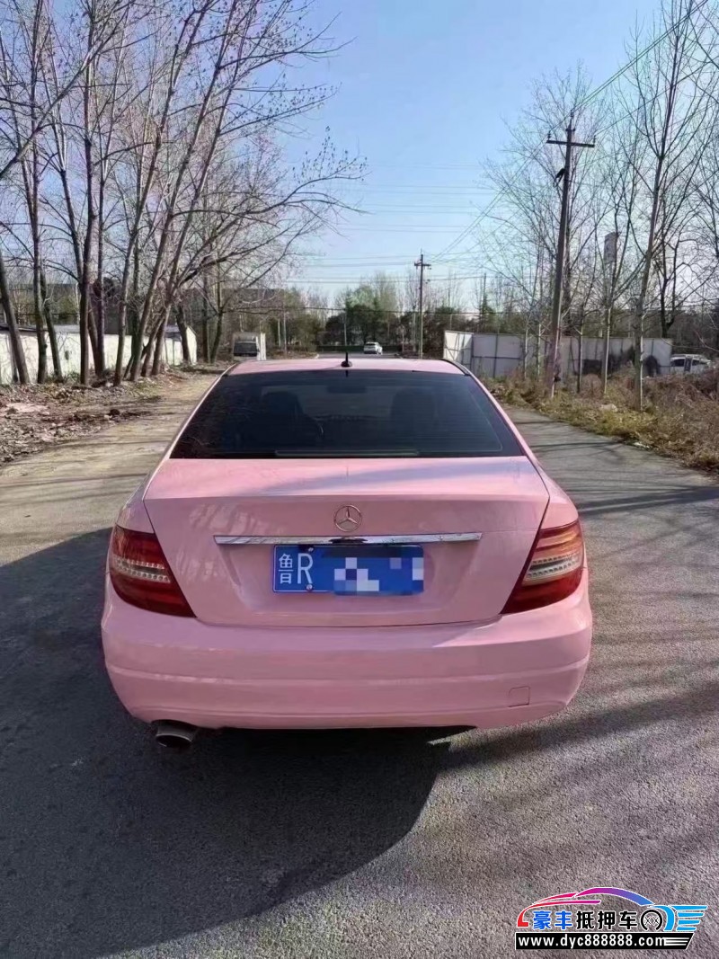13年奔驰C轿车抵押车出售