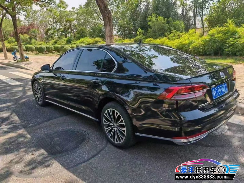 17年大众辉昂轿车抵押车出售