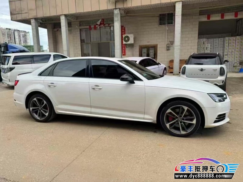 17年奥迪A4L轿车抵押车出售