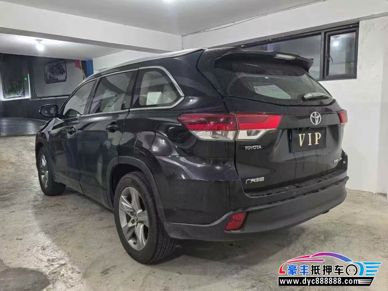 18年丰田汉兰达轿车抵押车出售