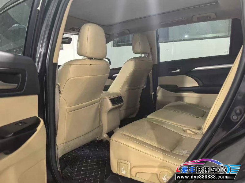 18年丰田汉兰达轿车抵押车出售