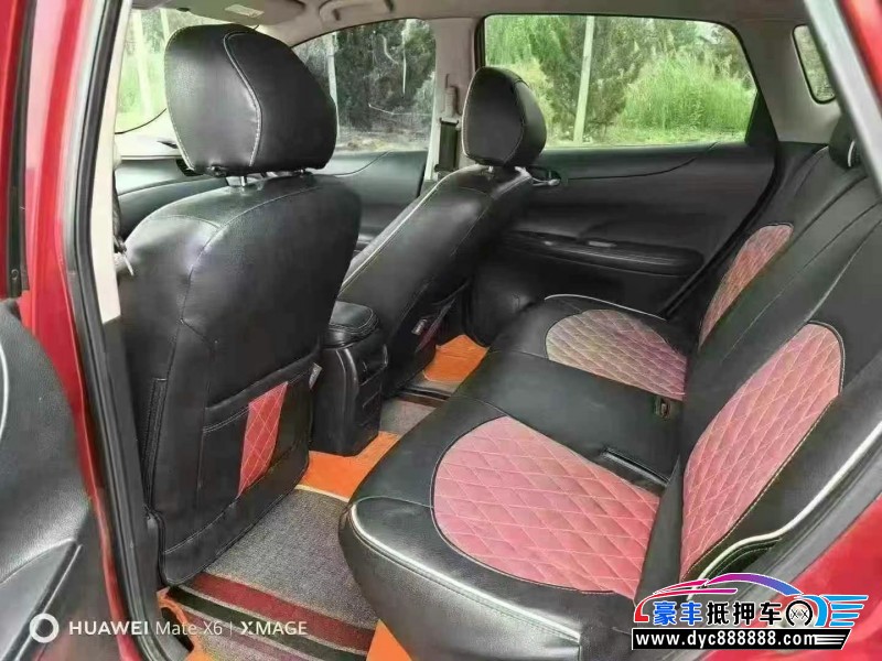 13年日产骐达轿车抵押车出售