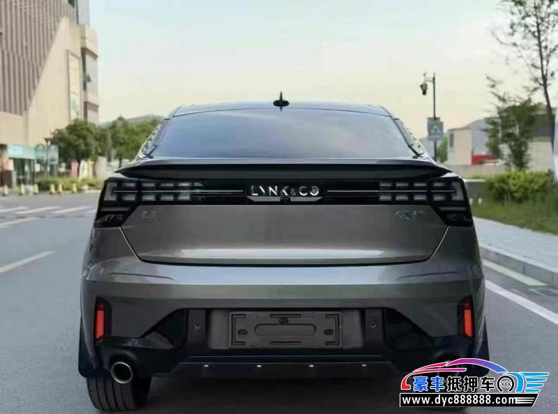 22年领克05轿车抵押车出售