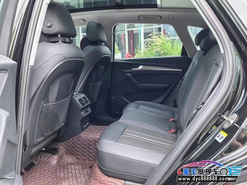 21年奥迪Q5轿车抵押车出售