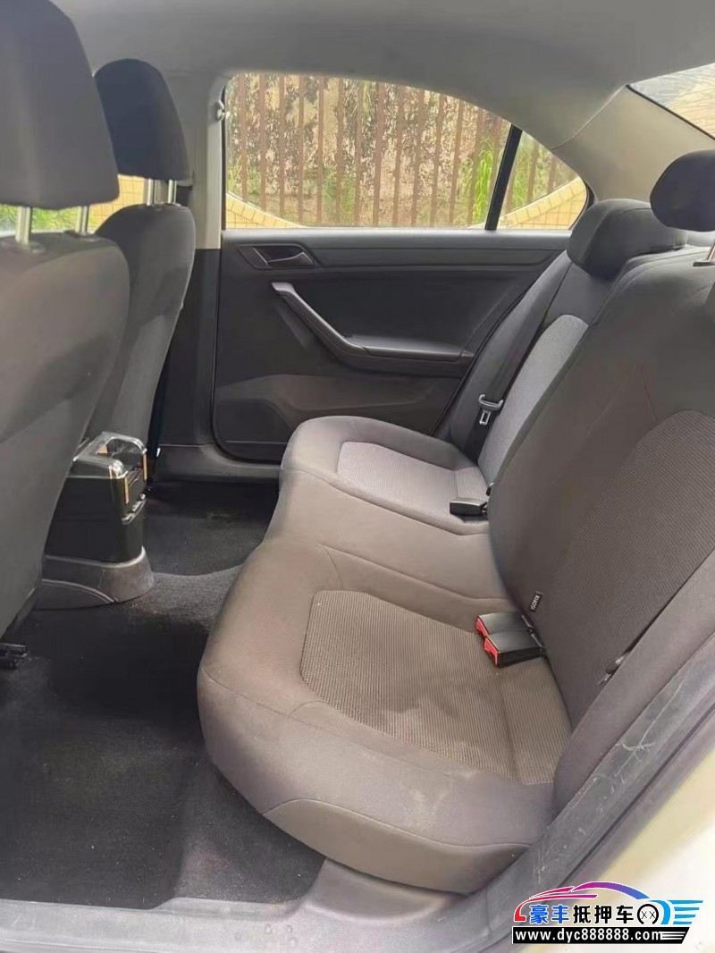 18年大众捷达轿车抵押车出售