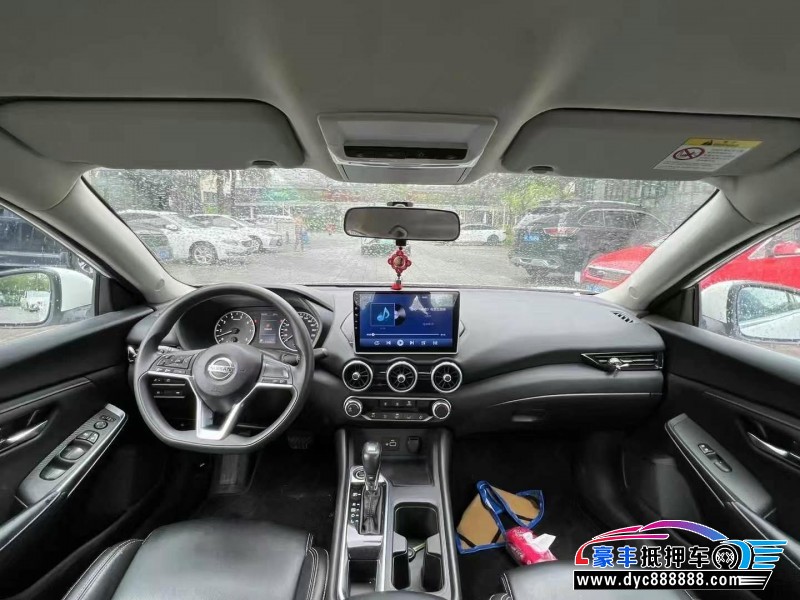 20年日产轩逸轿车抵押车出售