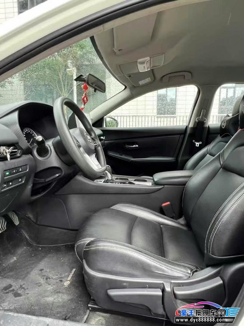 20年日产轩逸轿车抵押车出售