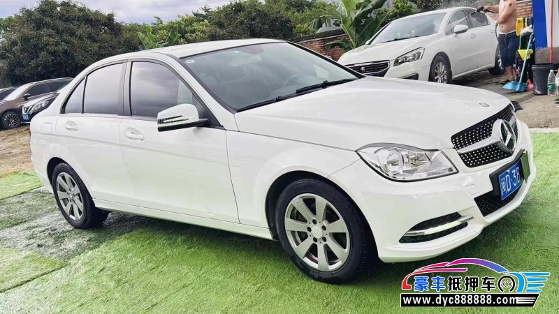 13年奔驰C轿车抵押车出售