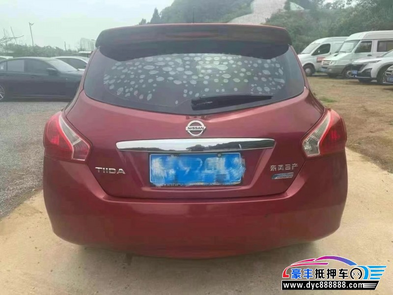 15年日产骐达轿车抵押车出售