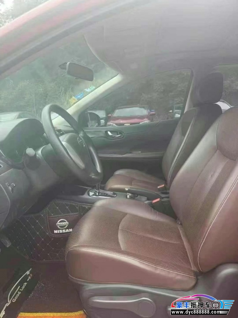 15年日产骐达轿车抵押车出售