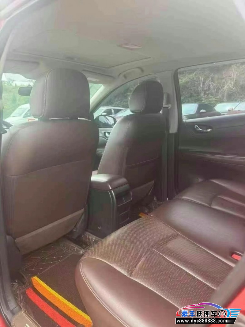 15年日产骐达轿车抵押车出售