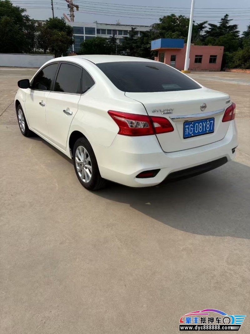 22年日产轩逸轿车抵押车出售