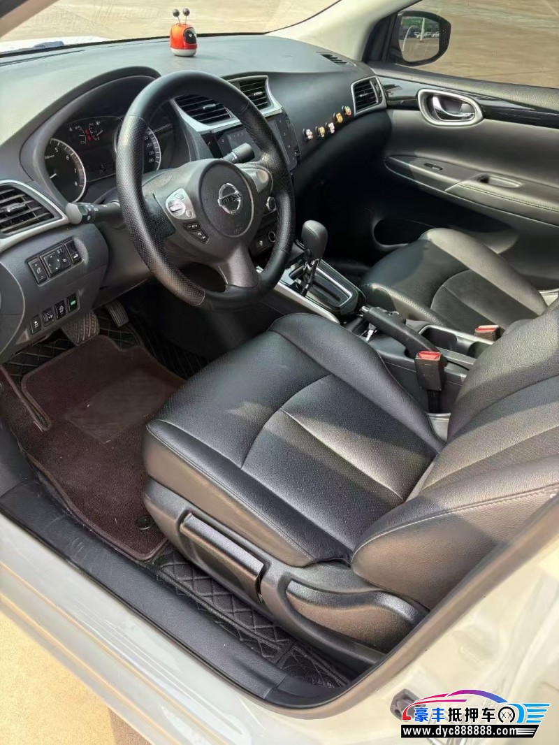 22年日产轩逸轿车抵押车出售