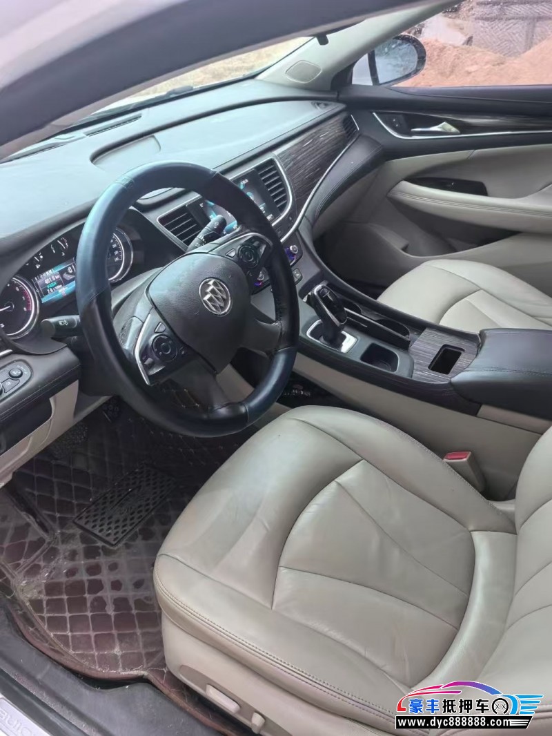 18年别克君越轿车抵押车出售