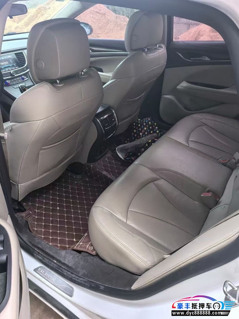 18年别克君越轿车抵押车出售