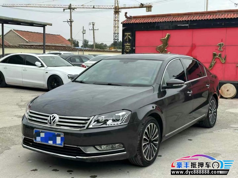 12年大众迈腾轿车抵押车出售