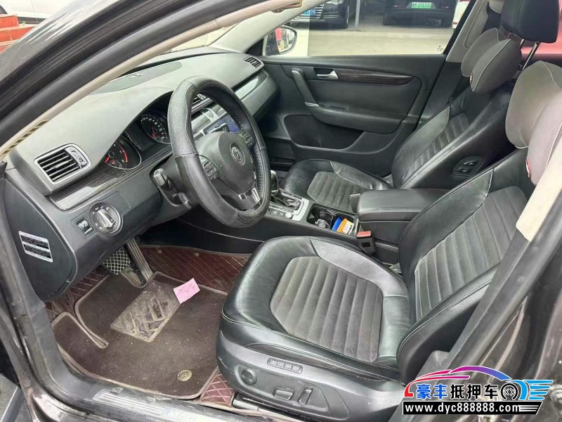 12年大众迈腾轿车抵押车出售