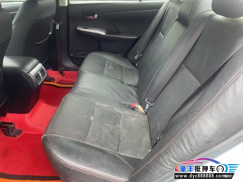 14年丰田凯美瑞轿车抵押车出售