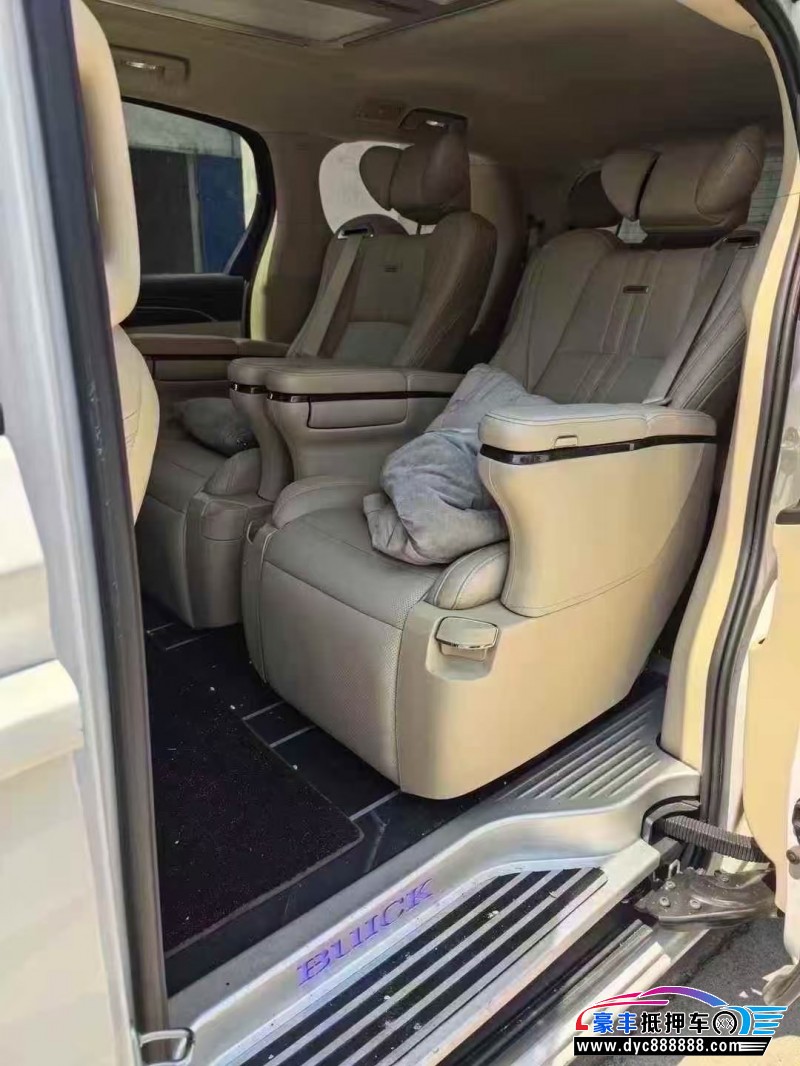 22年别克GL8MPV抵押车出售