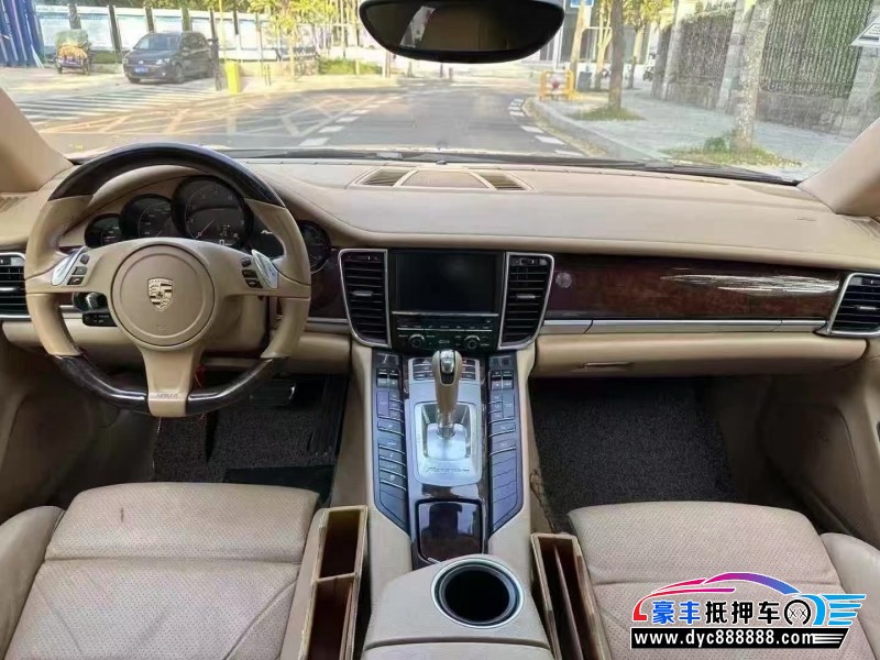 13年保时捷帕纳梅拉轿车抵押车出售