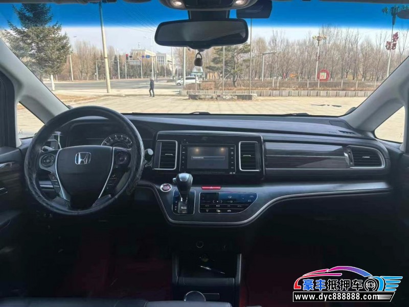 18年本田艾力绅轿车抵押车出售