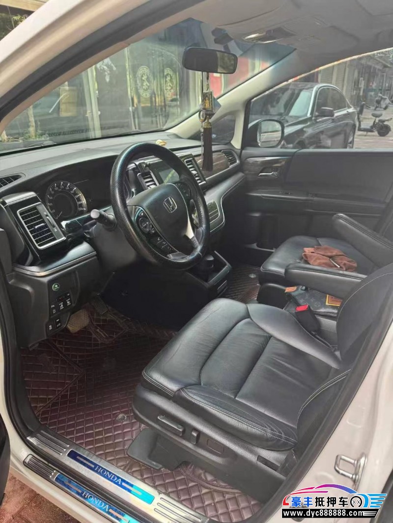 18年本田艾力绅轿车抵押车出售