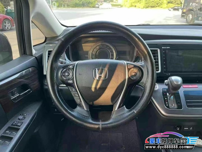 17年本田艾力绅轿车抵押车出售