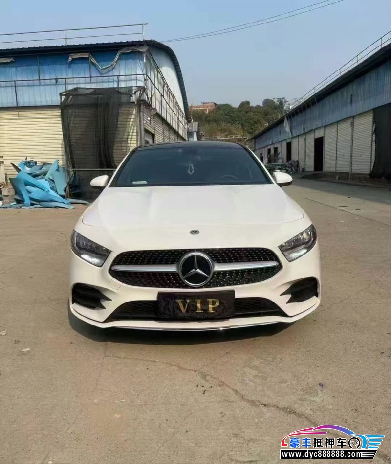 抵押车出售23年奔驰A轿车
