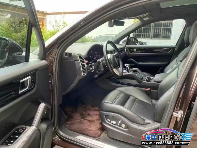 21年保时捷卡宴轿车抵押车出售