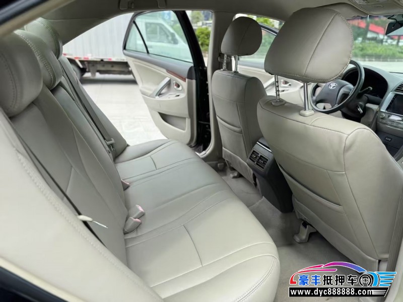 15年丰田凯美瑞轿车抵押车出售