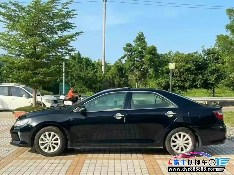 15年丰田凯美瑞轿车抵押车出售