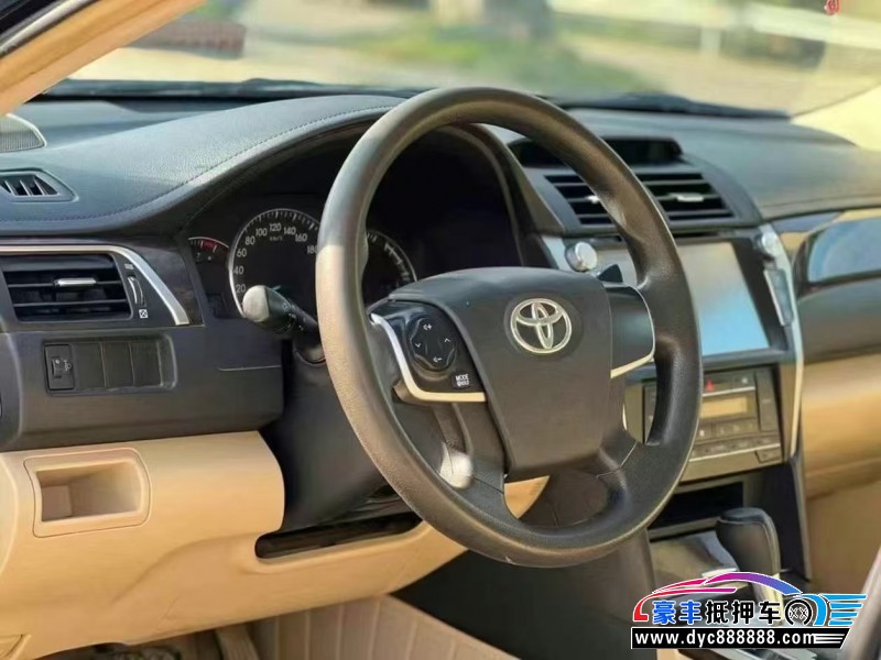 15年丰田凯美瑞轿车抵押车出售