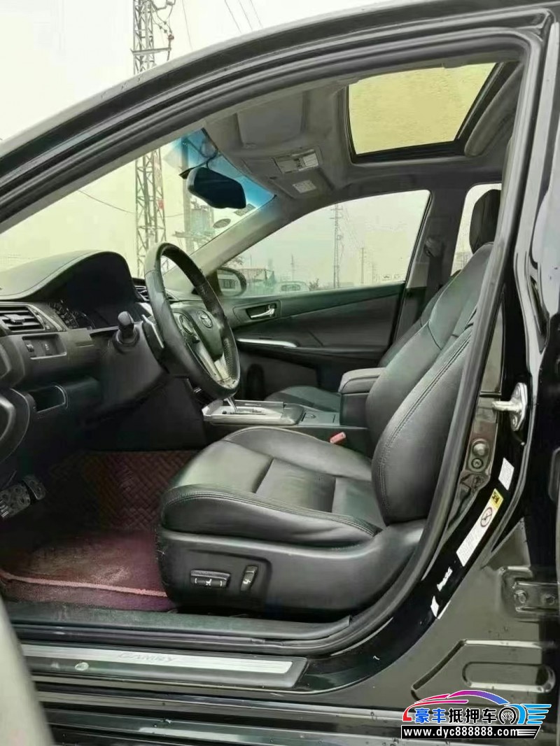 15年丰田凯美瑞轿车抵押车出售