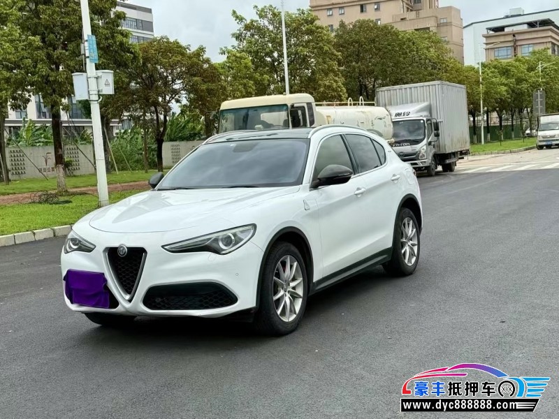 19年阿尔法·罗密欧Stelvio轿车抵押车出售