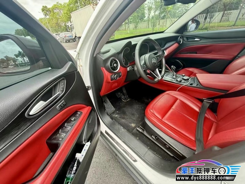 19年阿尔法·罗密欧Stelvio轿车抵押车出售