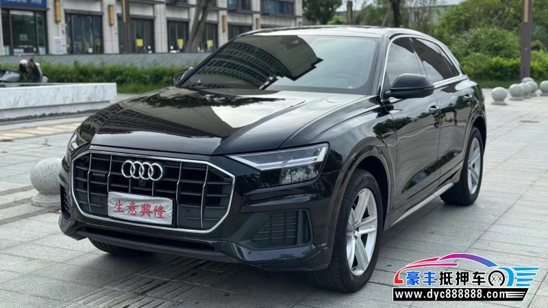20年奥迪Q8轿车抵押车出售