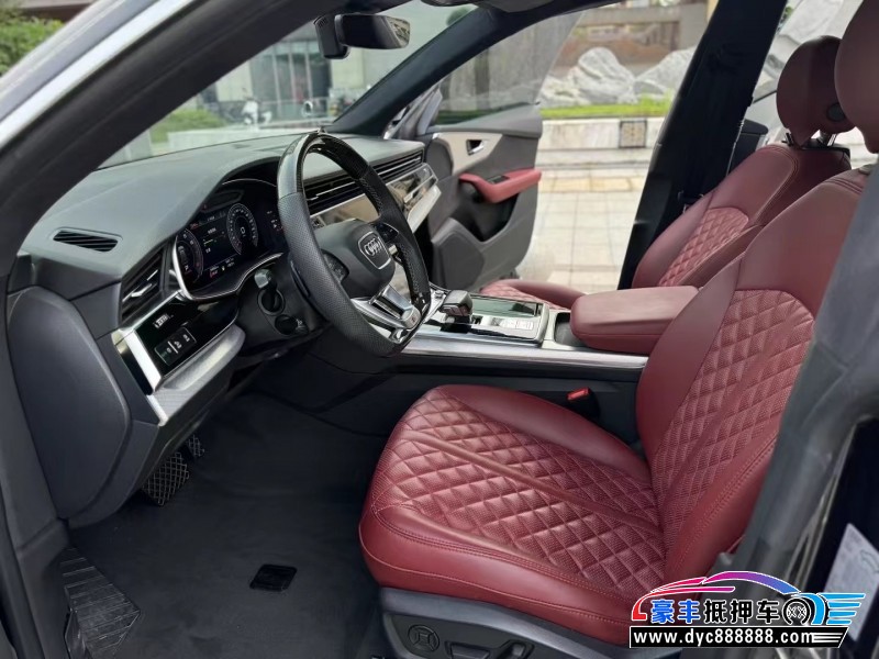 20年奥迪Q8轿车抵押车出售