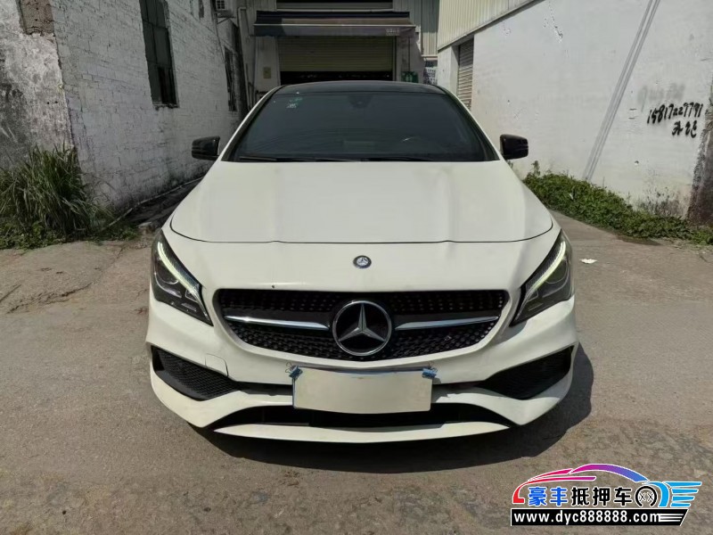 17年奔驰CLA轿车抵押车出售